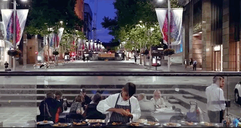 悉尼街头突然摆满丰盛免费大餐！而接下来一幕，让全世界都泪目…