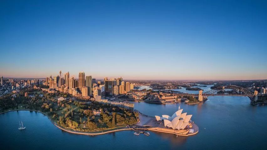 他设计了悉尼歌剧院，为何到去世都没能再去看看？