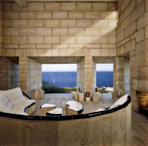 他设计了悉尼歌剧院，为何到去世都没能再去看看？