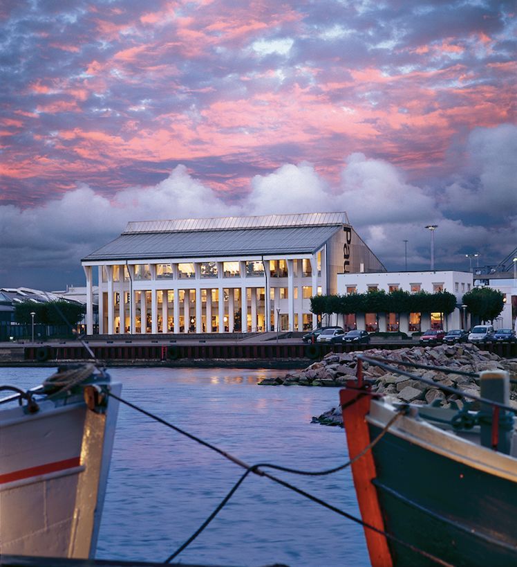 他设计了悉尼歌剧院，为何到去世都没能再去看看？