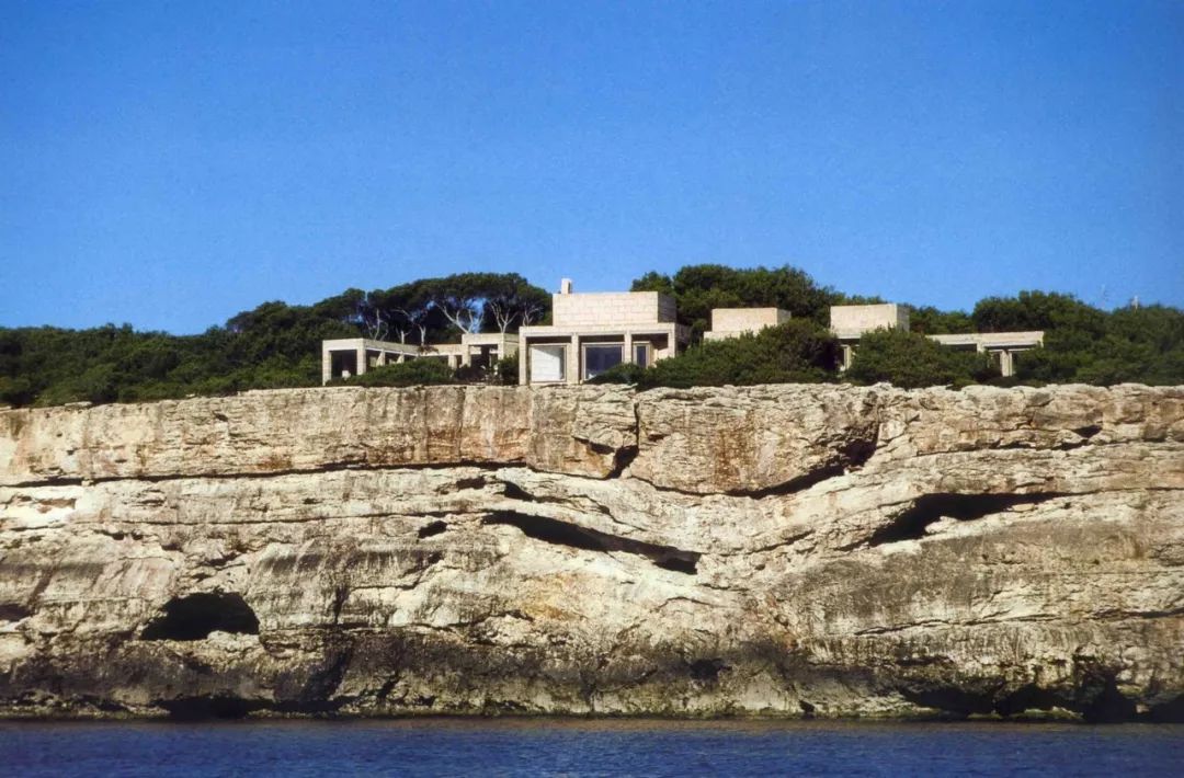 他设计了悉尼歌剧院，为何到去世都没能再去看看？